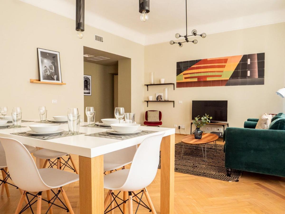 The Best Rent - Cozy Two-Bedrooms Apartment In Pasteur District Milan Bagian luar foto