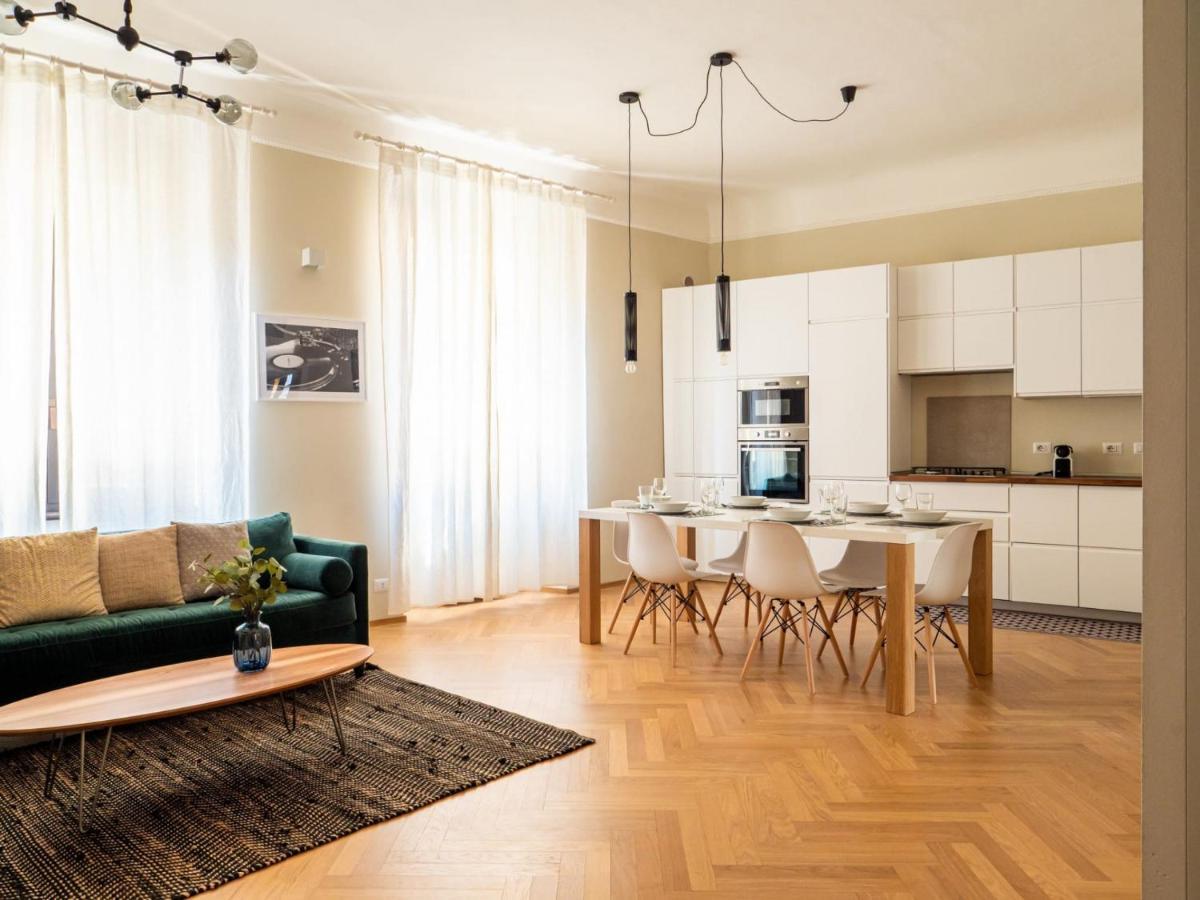The Best Rent - Cozy Two-Bedrooms Apartment In Pasteur District Milan Bagian luar foto