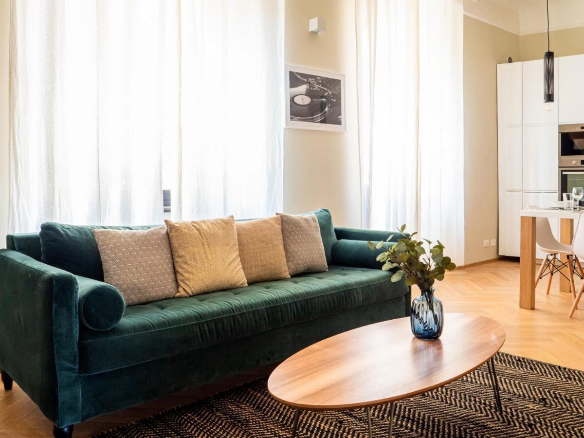 The Best Rent - Cozy Two-Bedrooms Apartment In Pasteur District Milan Bagian luar foto