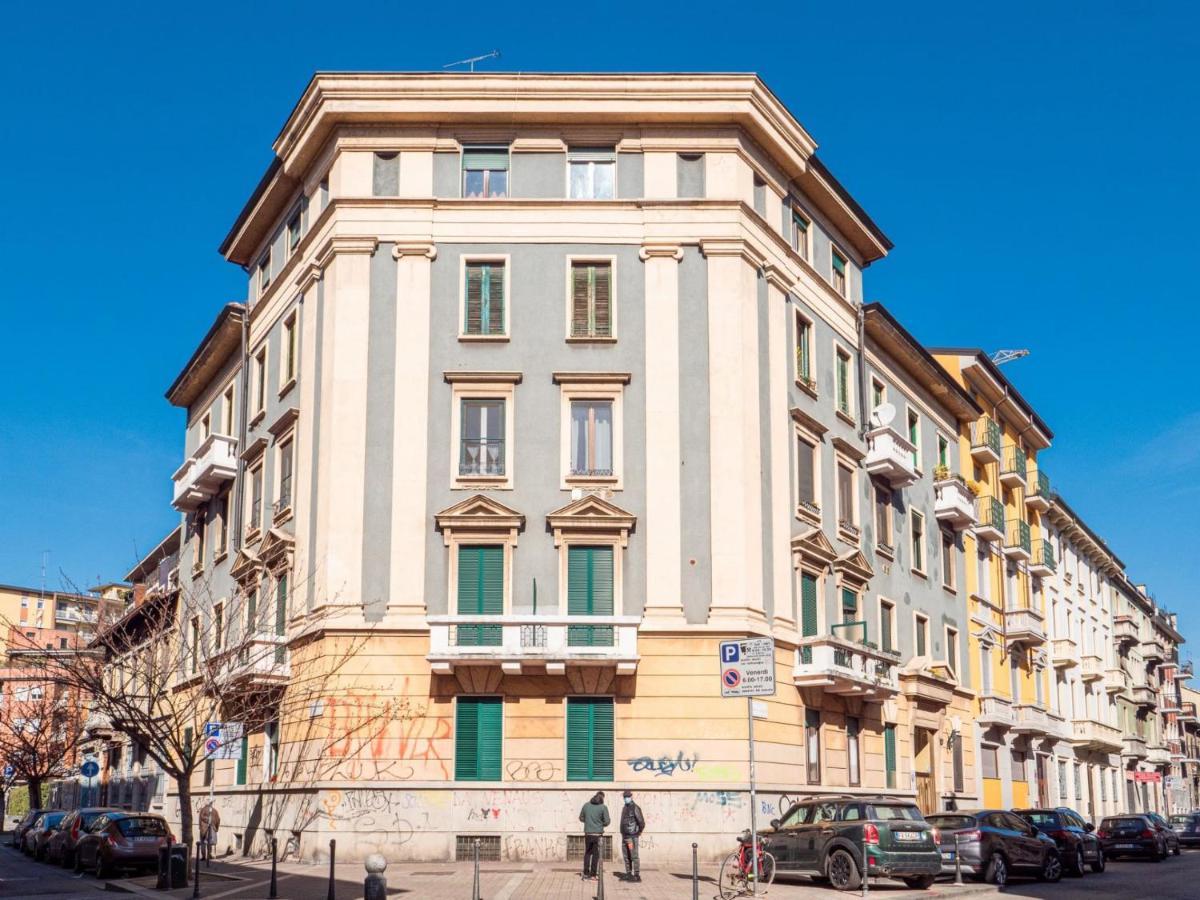 The Best Rent - Cozy Two-Bedrooms Apartment In Pasteur District Milan Bagian luar foto